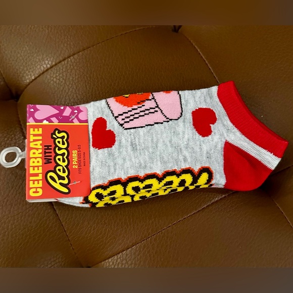 HERSHEY Accessories - NWT Reese’s No Show Socks 2-pack | Cute Candy 🍭🍬 Print Hearts ❤️ Ankle Red Pink